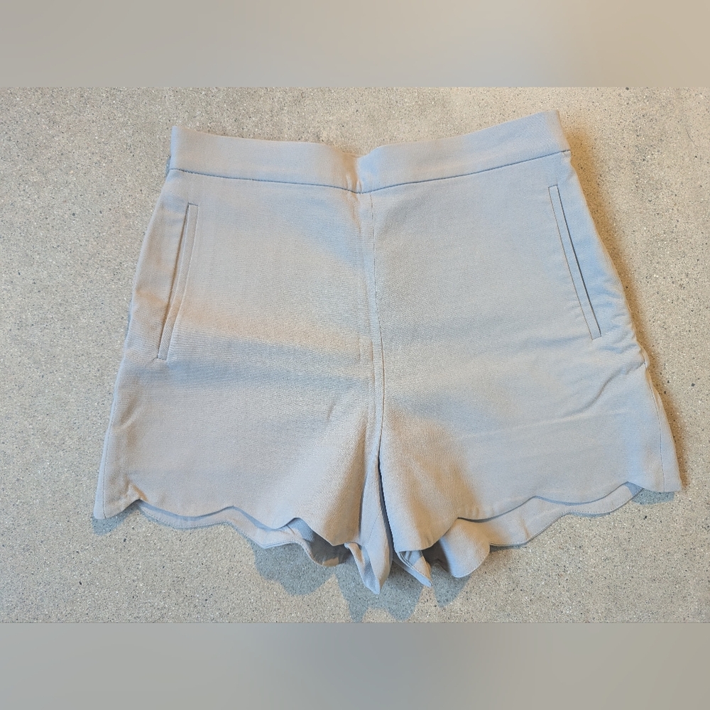 Wilfred High Waist Scalloped Shorts - Light Gray